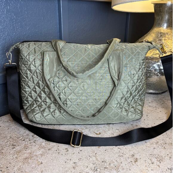 Alexis Bendel Olive Quilted Crossbody Carry-On Travel Weekender Tote Bag EUC - Picture 2 of 8